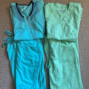 2 sets of Grey’s Anatomy scrubs-perfect condition